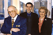 Harriet and Abe Gold, with their grandson steven Goldberg.