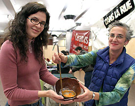 Photo Empty Bowls event