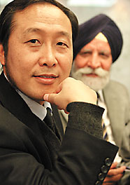 Photo of Dr. Ke Qin Zhang