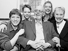 Photo of French and family